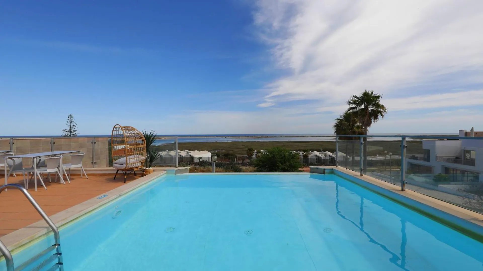 Apartment Vista Mar-Beach 1Km, Shared Pool Fuzeta