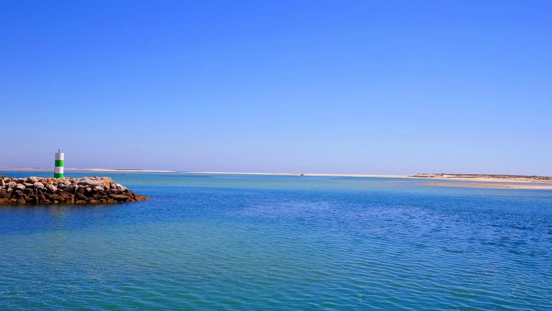 Apartment Vista Mar-Beach 1Km, Shared Pool Fuzeta Portugal