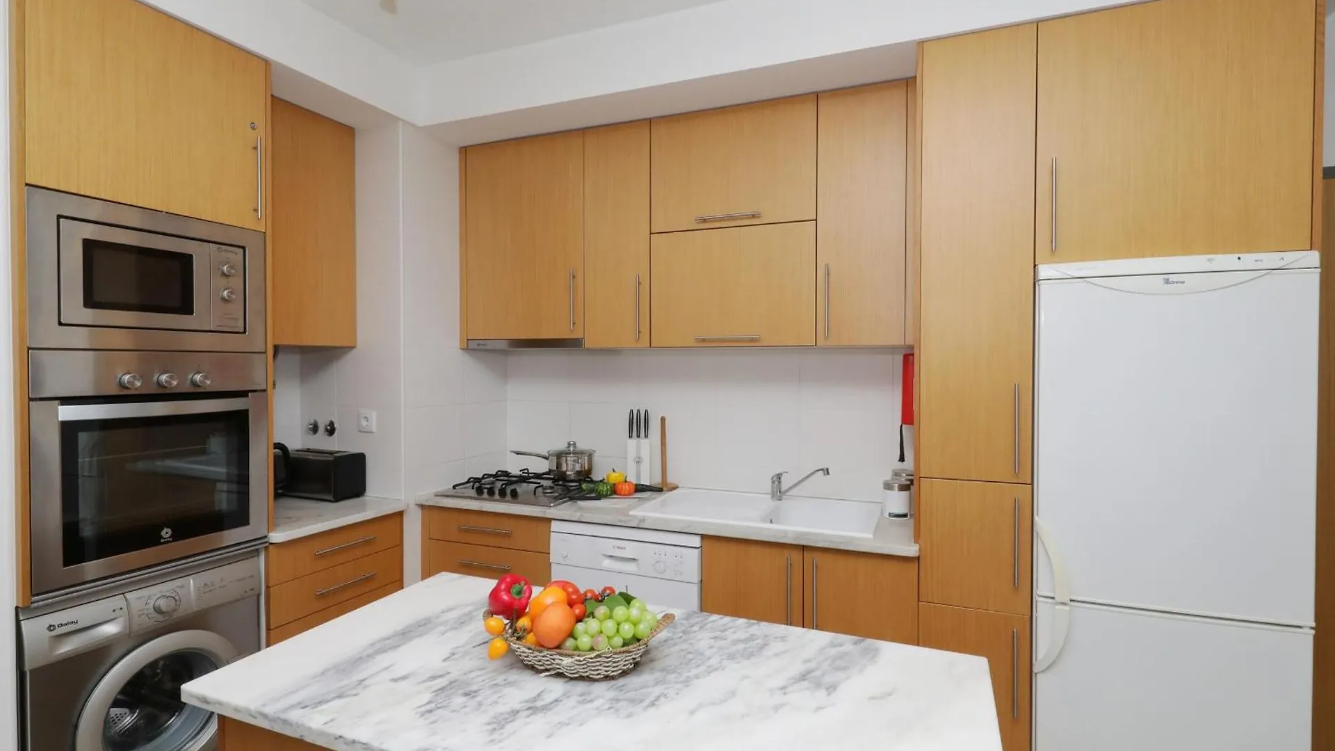 Apartment Vista Mar-Beach 1Km, Shared Pool Fuseta